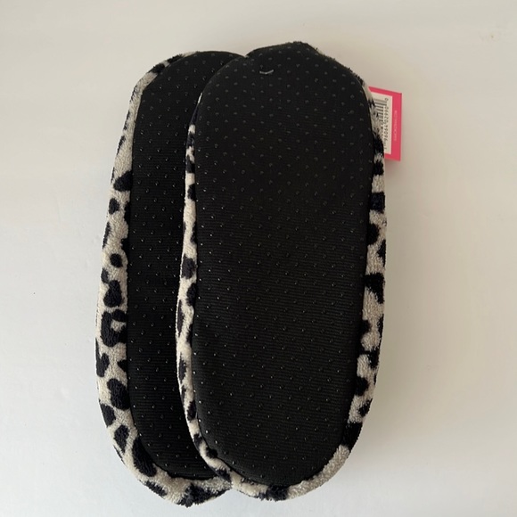 Isaac Mizrahi Gray Black Leopard Print Sherpa Lined Slippers Size M Women’s 7-8 - Picture 3 of 7